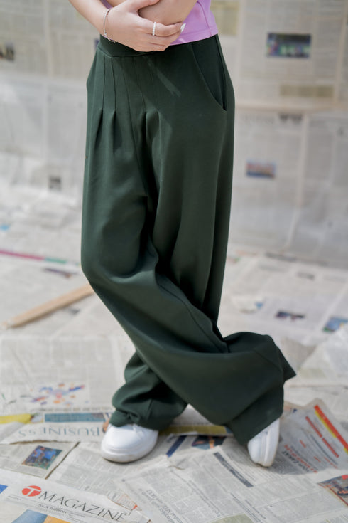 Moss Wide Leg Pleated Pants